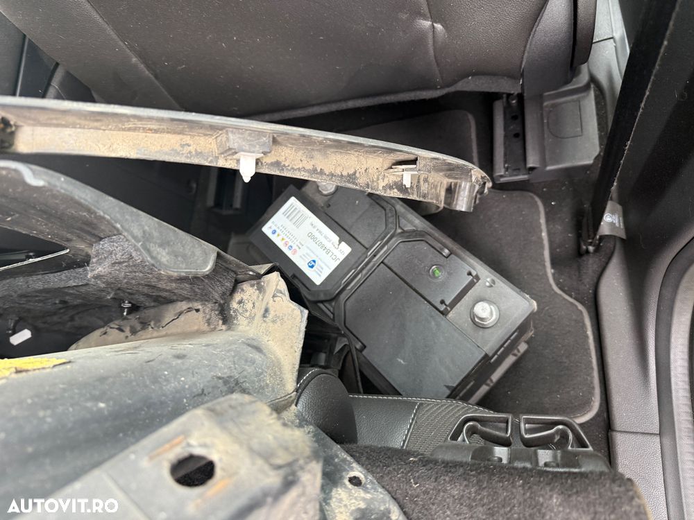 Ford Kuga 2.0 TDCi 4WD Powershift Titanium - 12