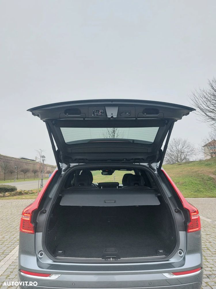 Volvo XC 60 B5 D AWD Geartronic Inscription - 38