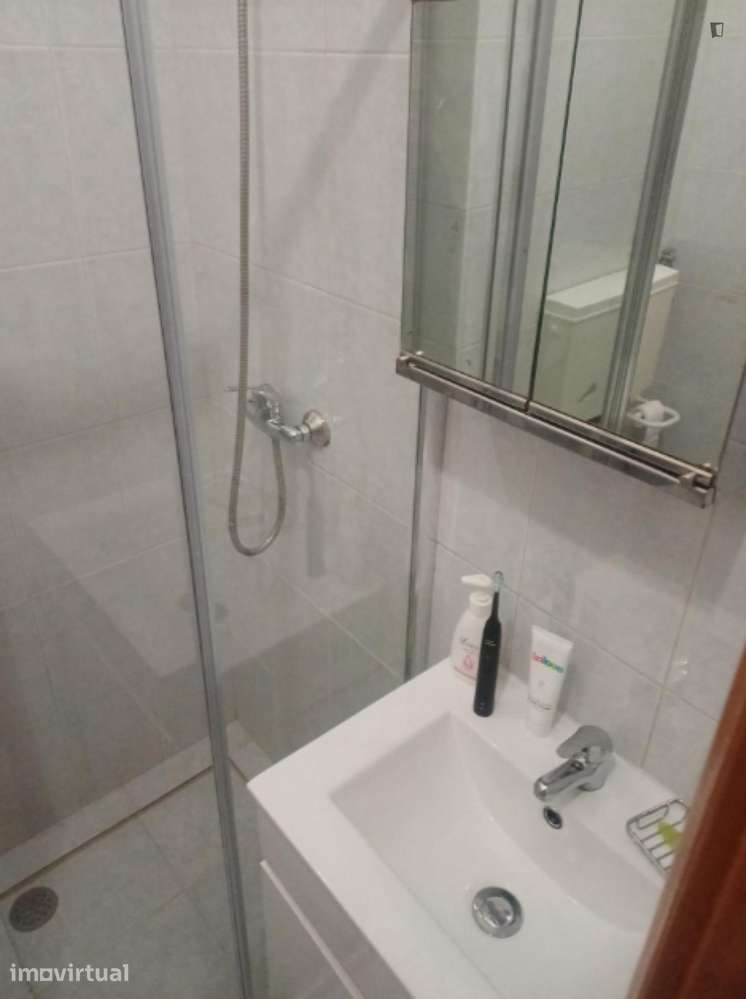 Apartamento com 2 quartos - localizado em Lordelo do Ouro Porto - Grande imagem: 2/36