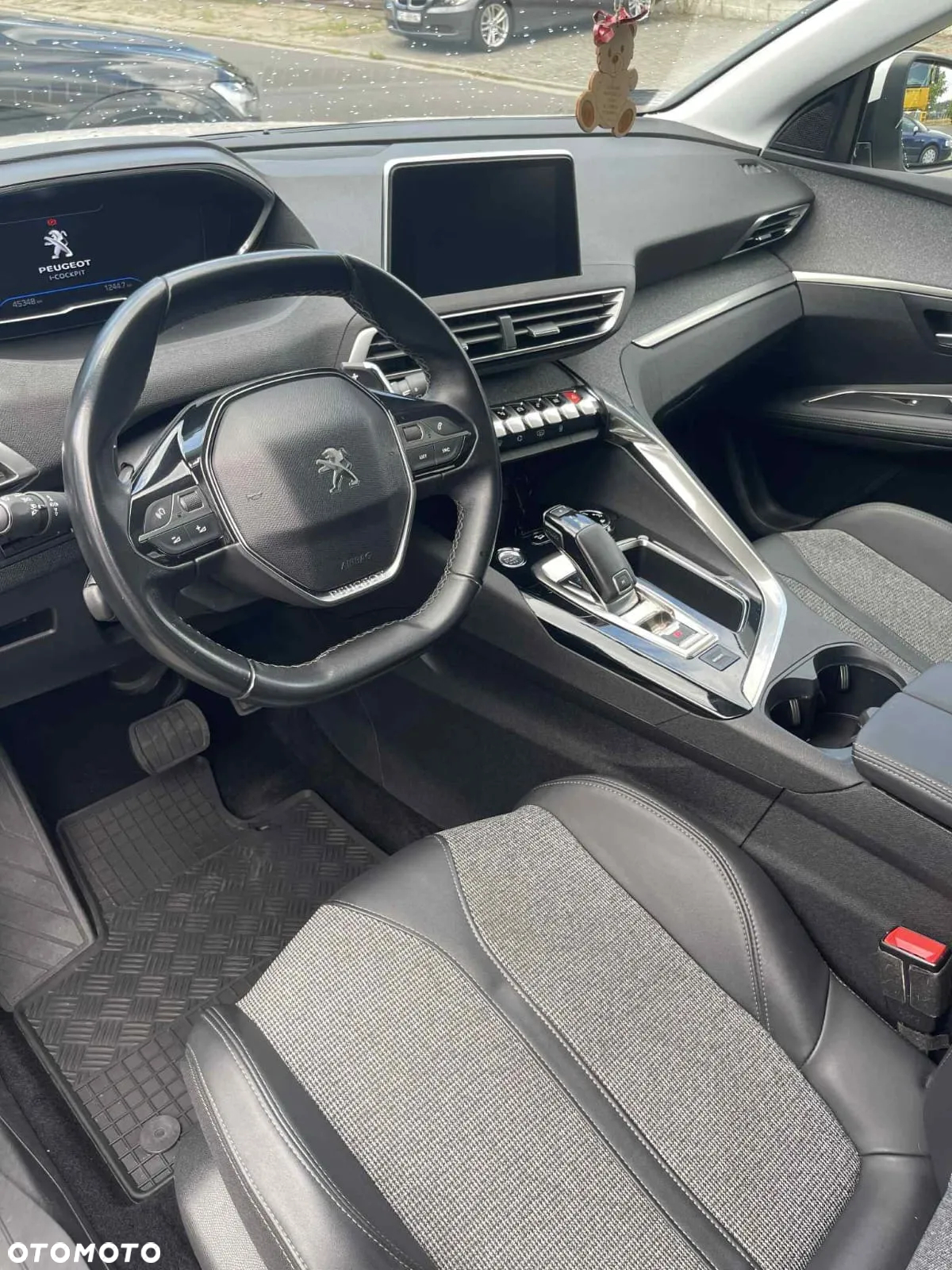 Peugeot 3008 1.5 BlueHDi Allure S&S EAT8 - 18