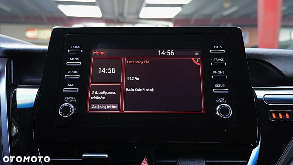 Toyota Camry - 18