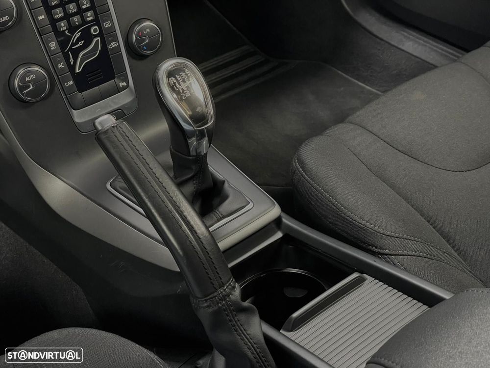 Volvo V40 1.6 D2 Eco Momentum - 21