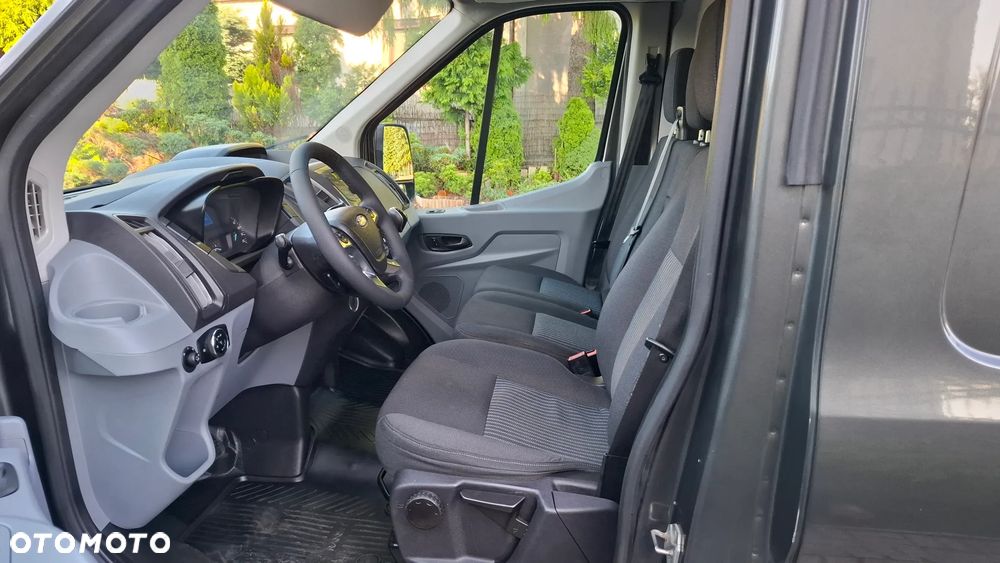 Ford Transit - 12
