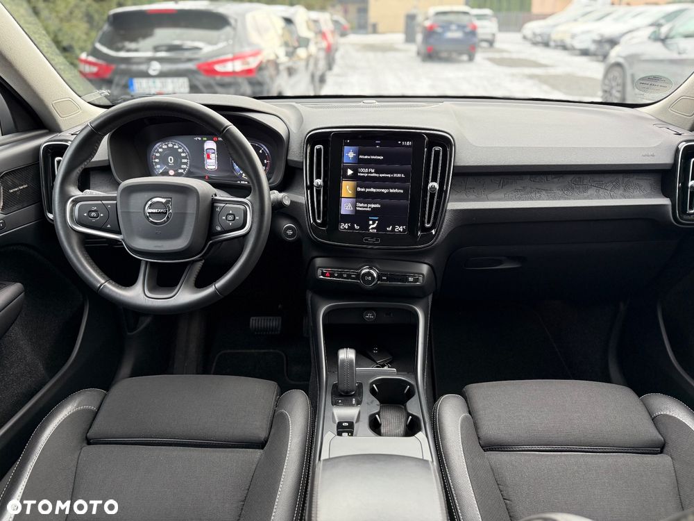 Volvo XC 40 D3 AWD Momentum Pro - 10