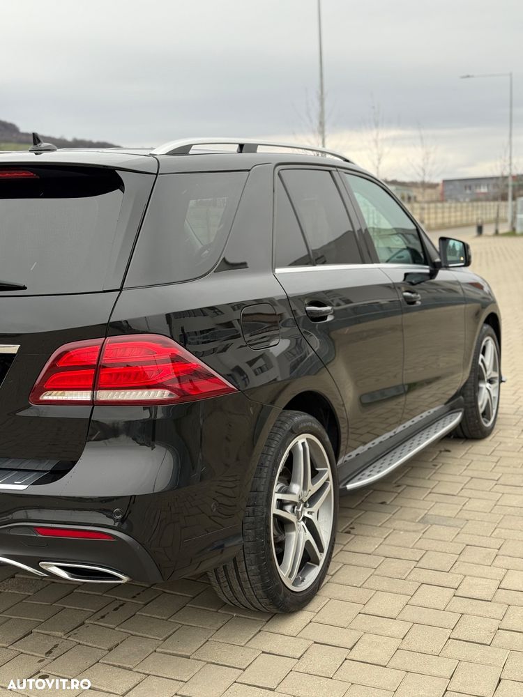 Mercedes-Benz GLE 350 d 4Matic 9G-TRONIC AMG Line - 3