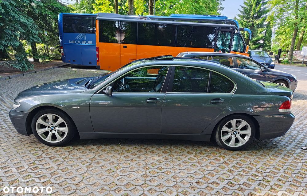 BMW Seria 7 - 8