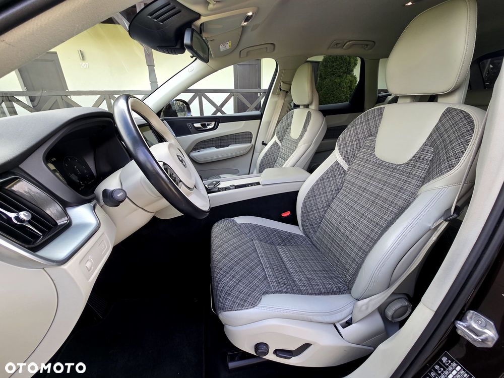 Volvo XC 60 - 33
