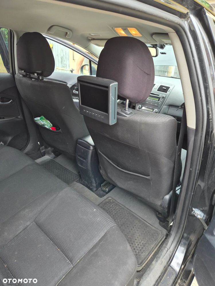 Toyota Avensis 2.0 D-4D - 5