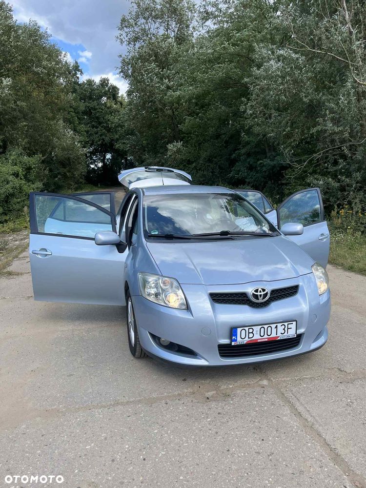 Toyota Auris 2.0 D-4D Sol - 23
