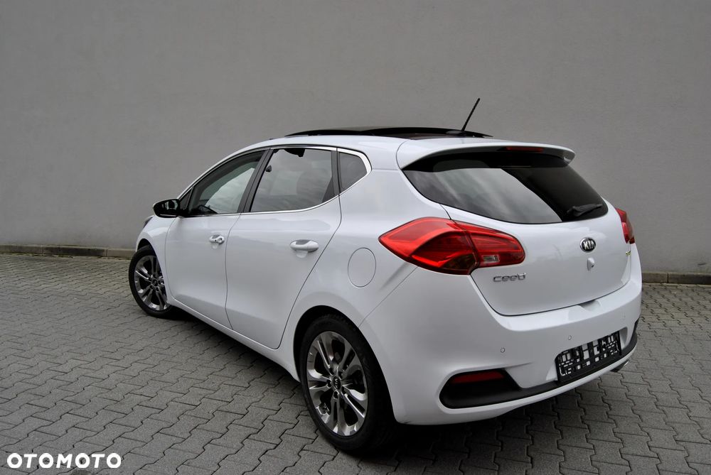 Kia Ceed 1.6 GDI Spirit - 10