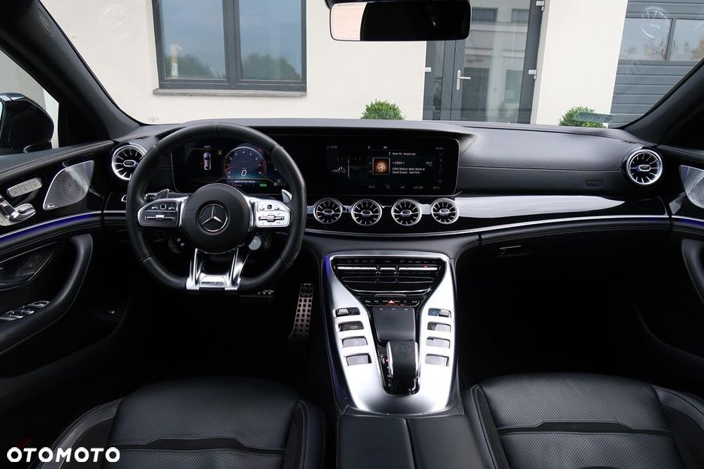 Mercedes-Benz AMG GT 43 4-Matic+ - 33