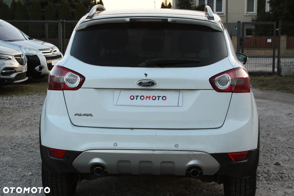 Ford Kuga 2.0 TDCi 2x4 Titanium - 11