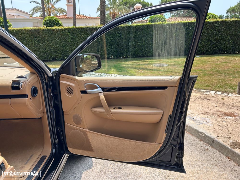 Porsche Cayenne S Tiptronic - 6