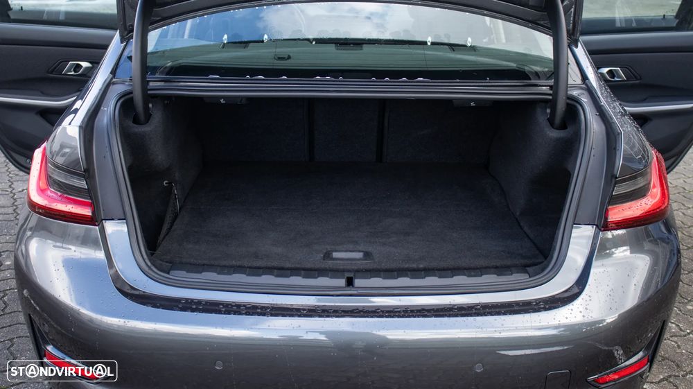 BMW 330 e Corporate Edition Auto - 17