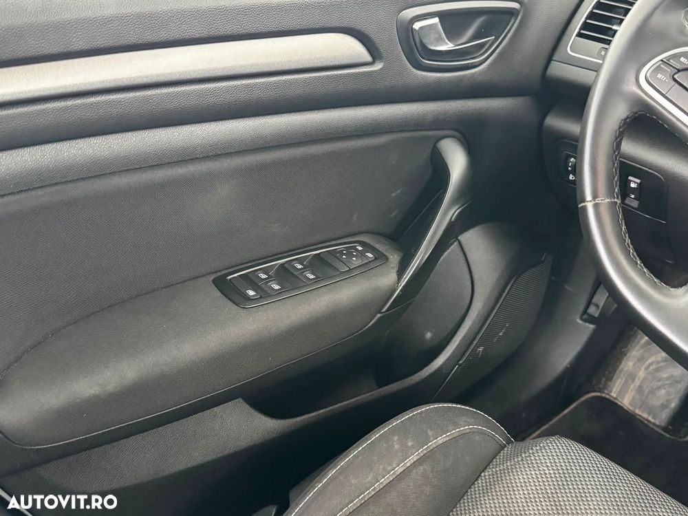 Renault Megane TCe 140 GPF EDC Equilibre - 19