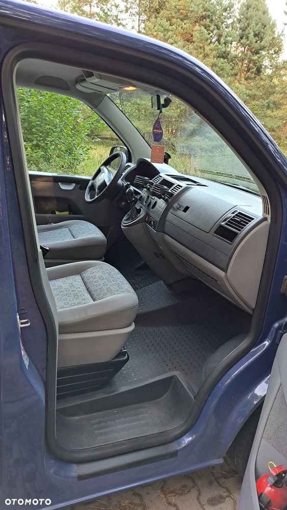 Volkswagen Transporter T5 TDI L1H1 - 17