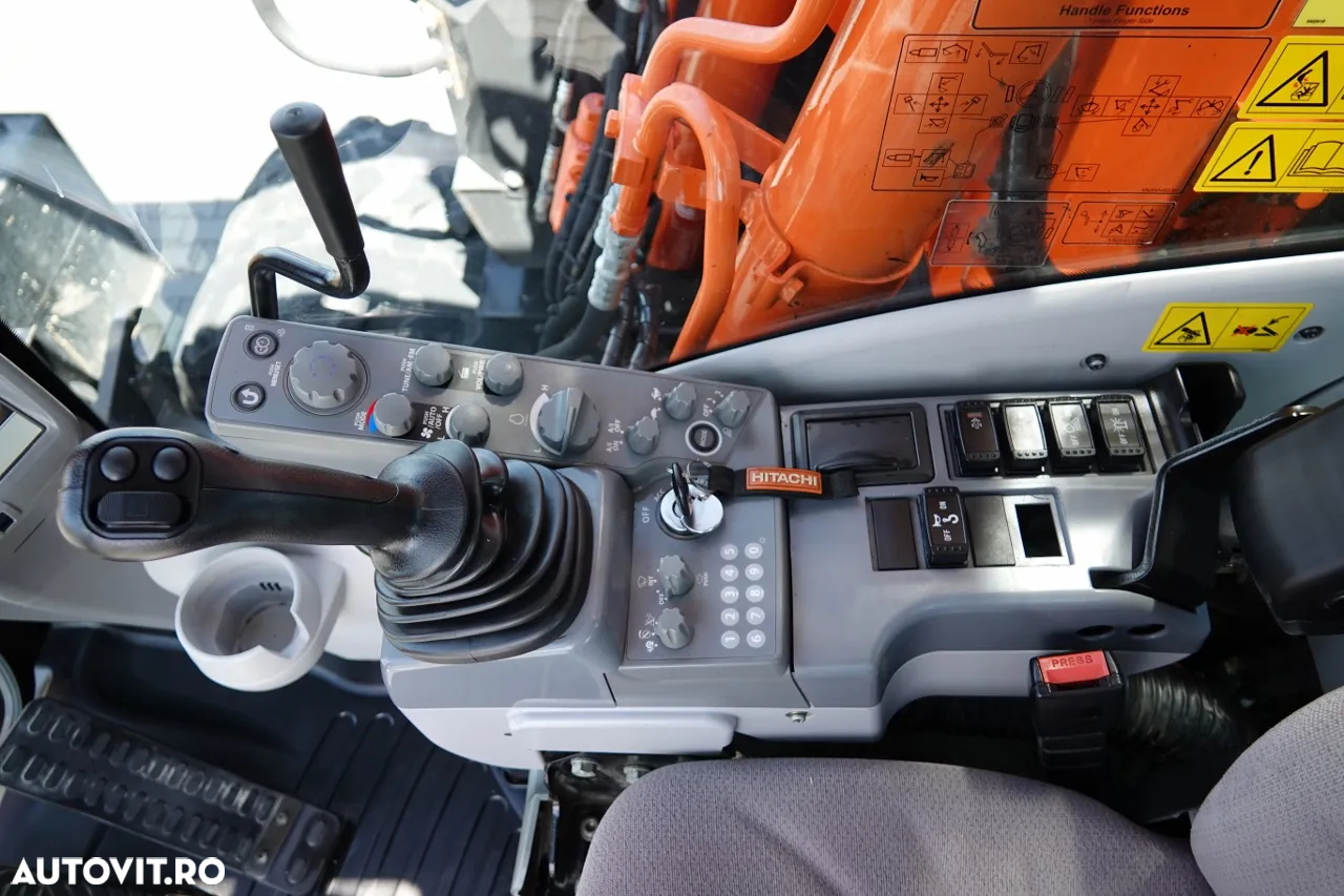 Hitachi 145W / EXCAVATOR PE ROȚI / 2019 / CAMERĂ / CONTRACT DE SERVICE POST-SERVICE - 30
