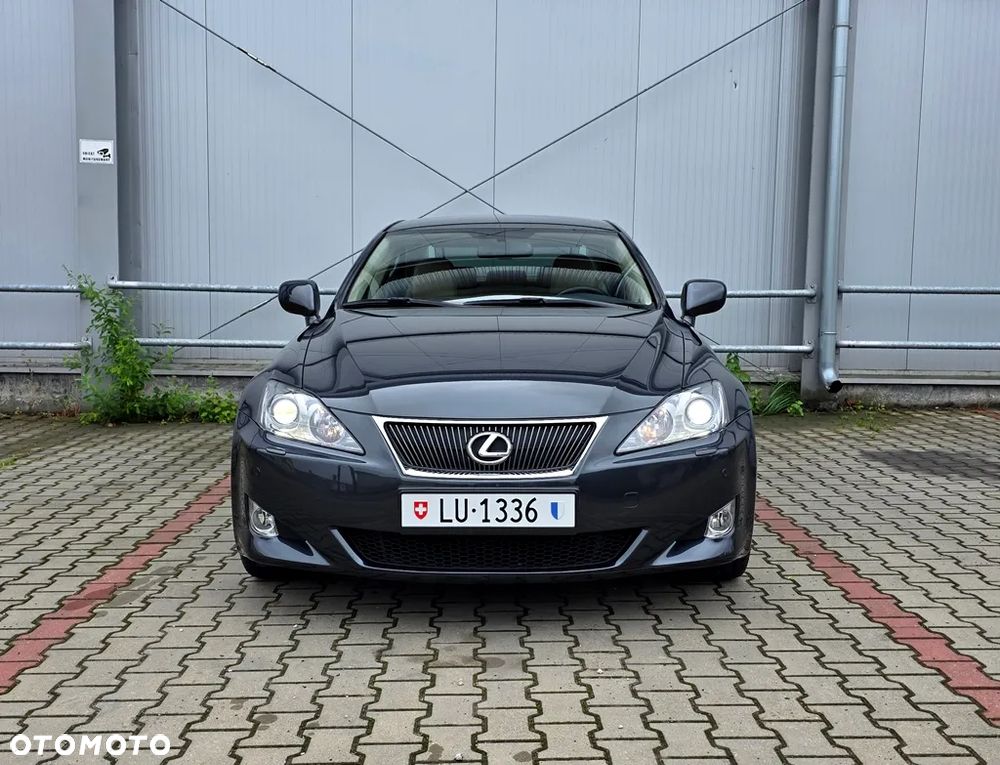 Lexus IS 250 Prestige - 10