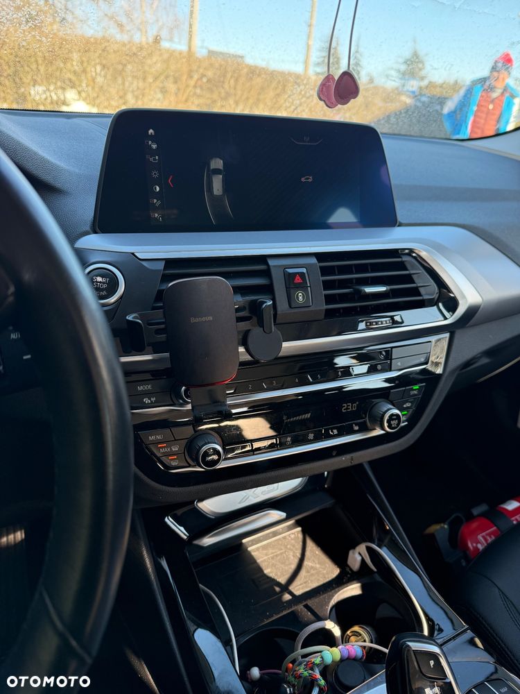 BMW X3 xDrive20d Advantage - 10