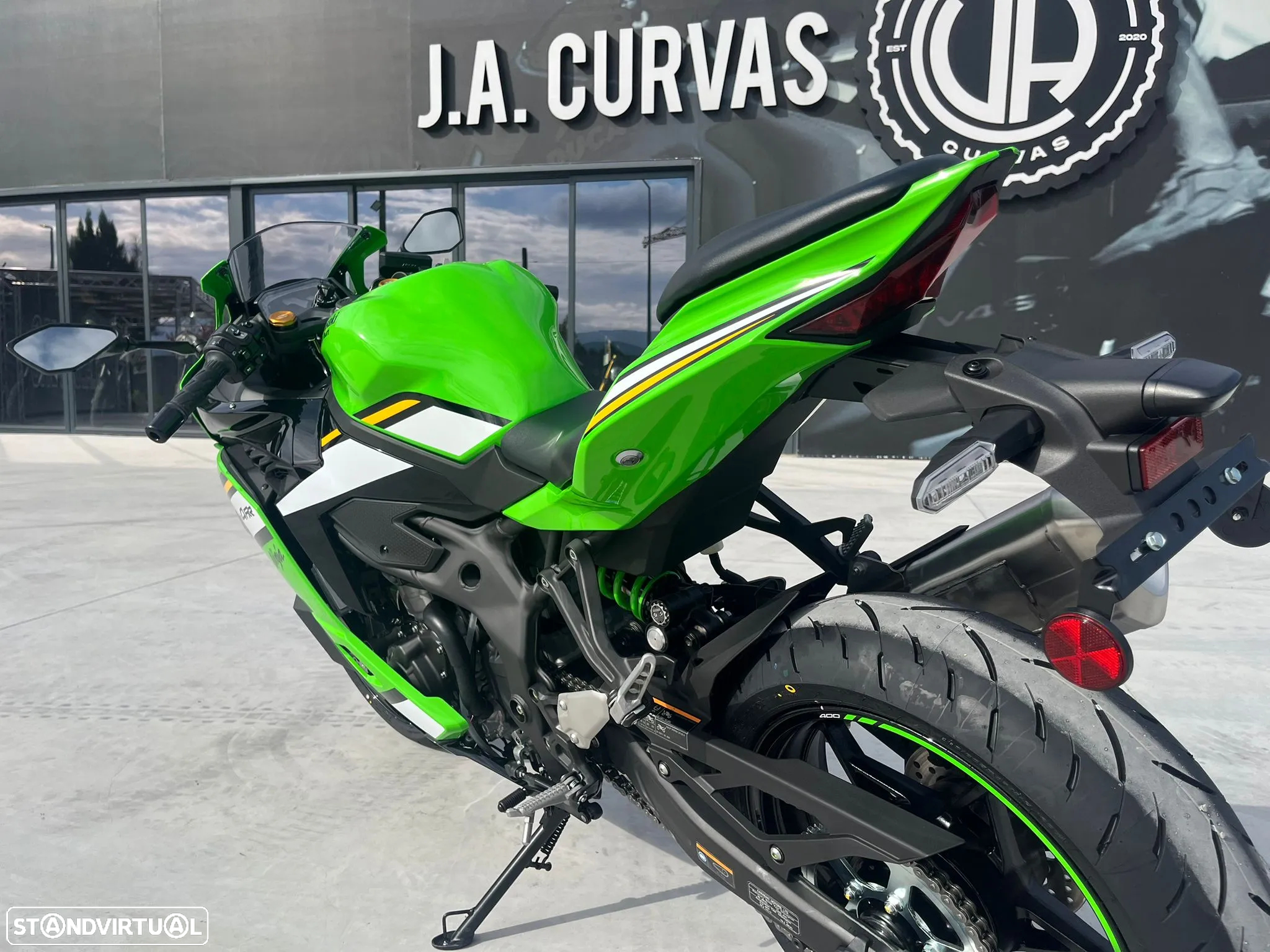 Kawasaki Ninja ZX-4RR - 9