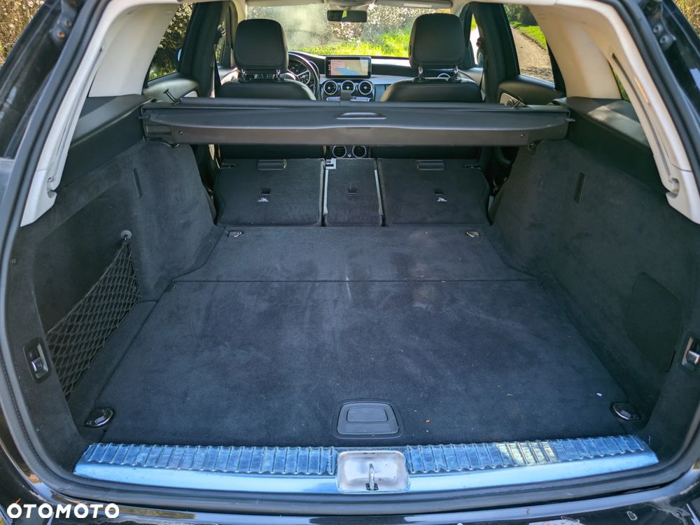 Mercedes-Benz Klasa C 220 d 4Matic 9G-TRONIC AMG Line - 14