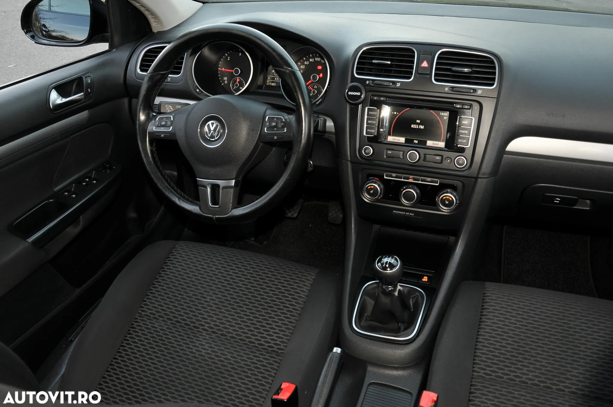 Volkswagen Golf 1.6 TDI BlueMotion Technology Comfortline - 4