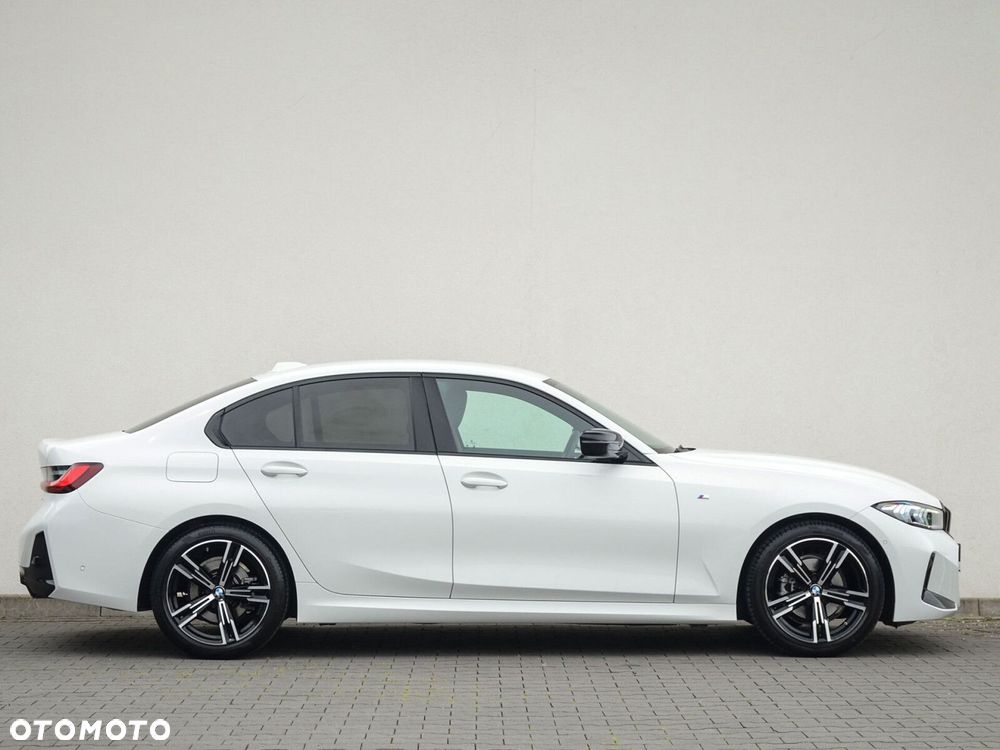 BMW Seria 3 318i M Sport sport - 12