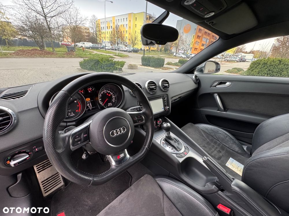 Audi TT Coupé - 10