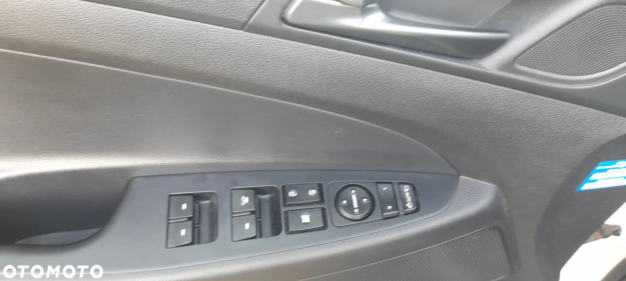 Hyundai Tucson 1.6 GDI BlueDrive GO 2WD - 12