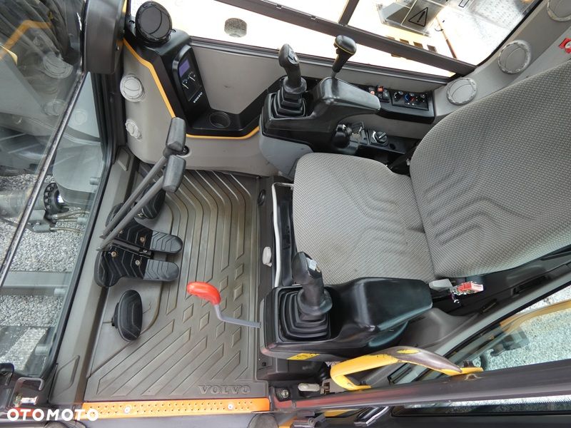 Volvo ECR88D ROTOTILT ZE SZCZYPCAMI / Super Stan / Nowe podwozie / - 15