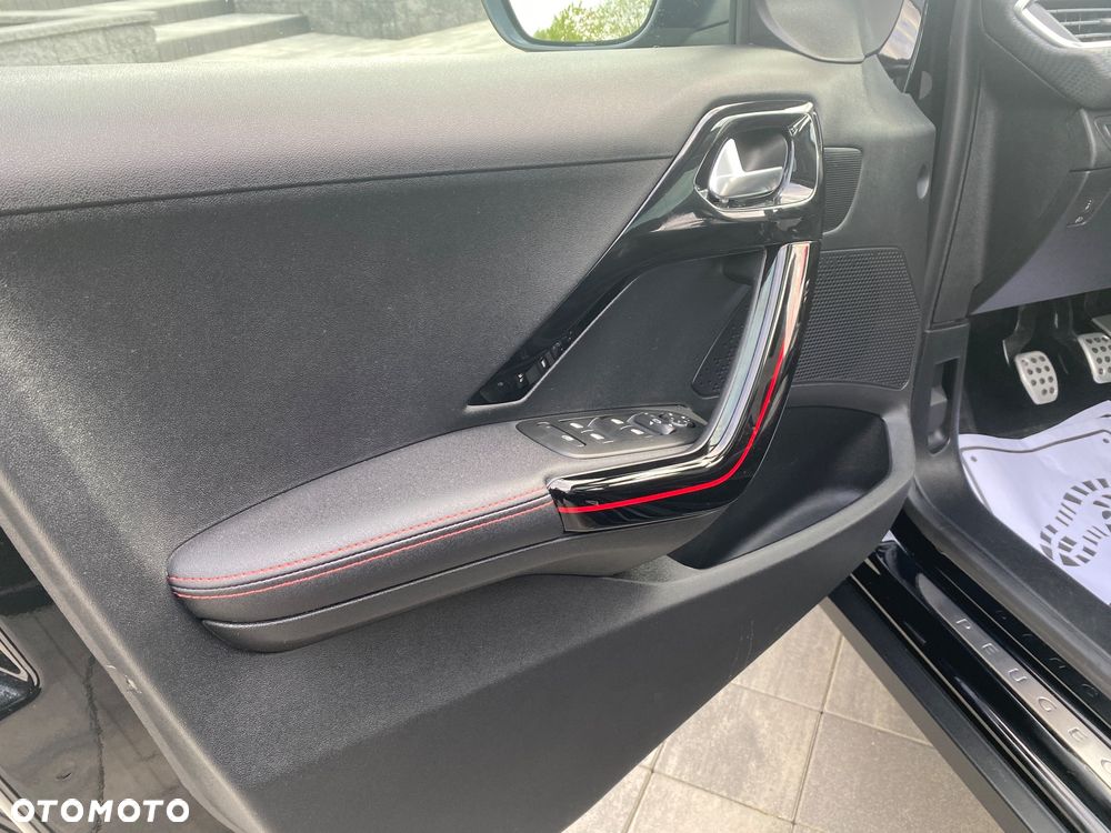 Peugeot 2008 PureTech 110 Stop&Start GT-Line Edition - 30