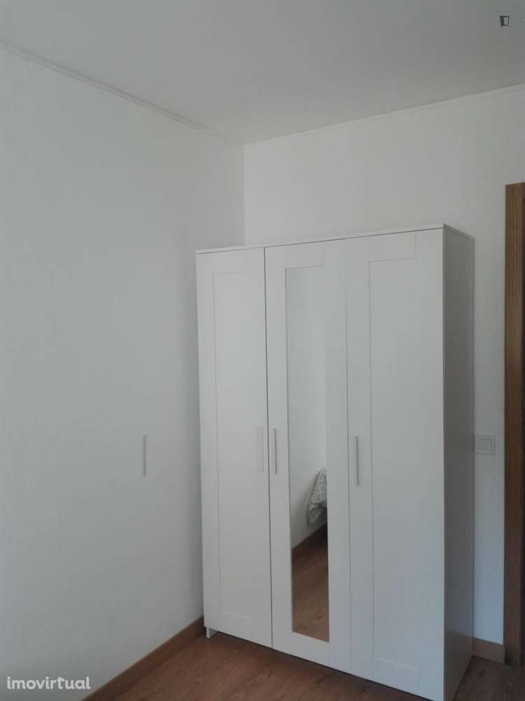 Quarto - localizado em Oeiras Lisbon - Grande imagem: 3/7