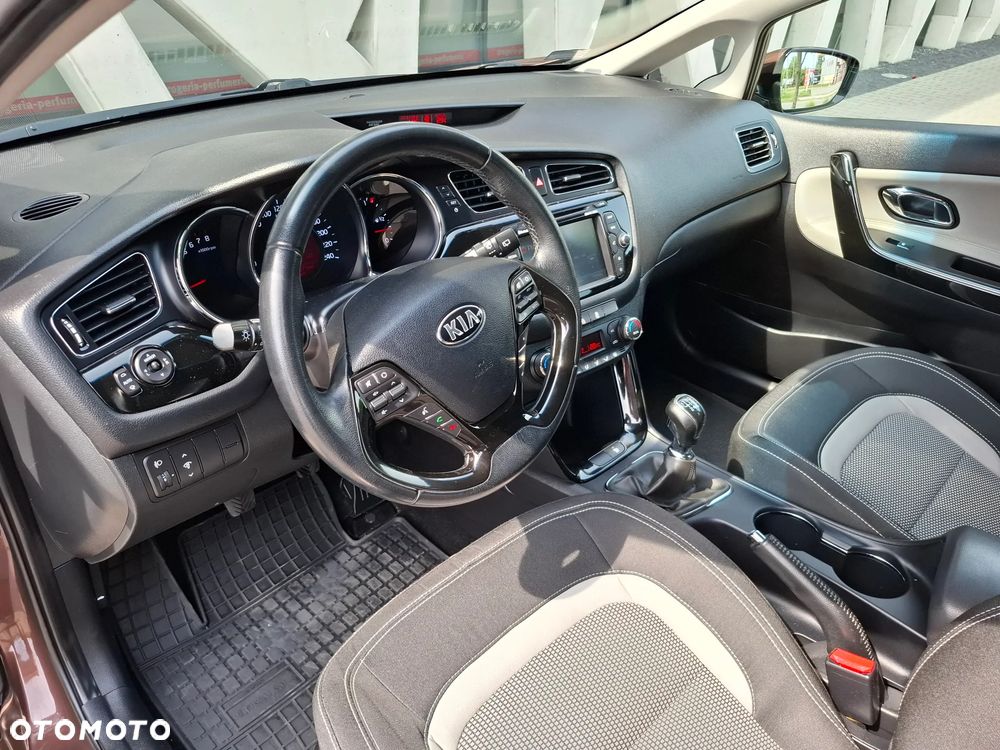 Kia Ceed 1.6 GDI XL - 19