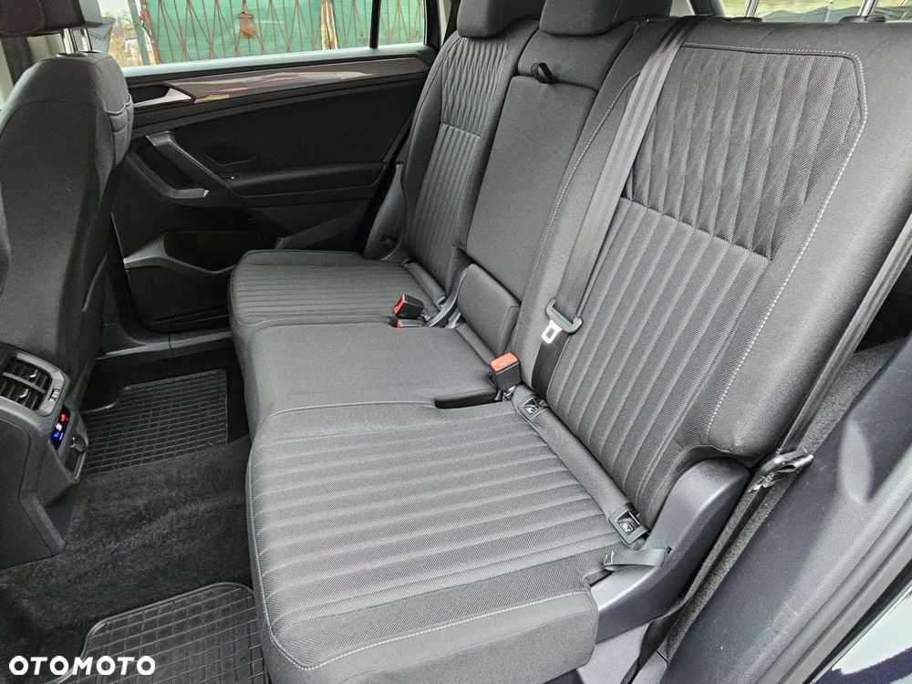 Volkswagen Tiguan Allspace 2.0 TSI 4Mot Life DSG - 25