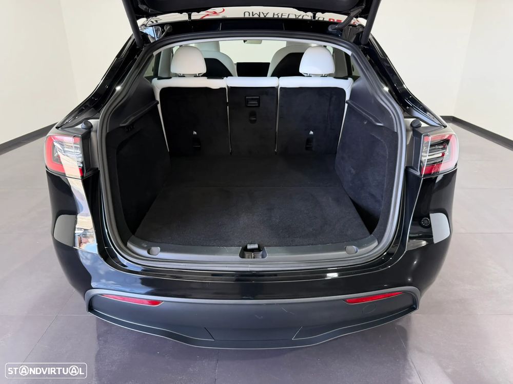 Tesla Model Y Performance Dual Motor AWD - 44
