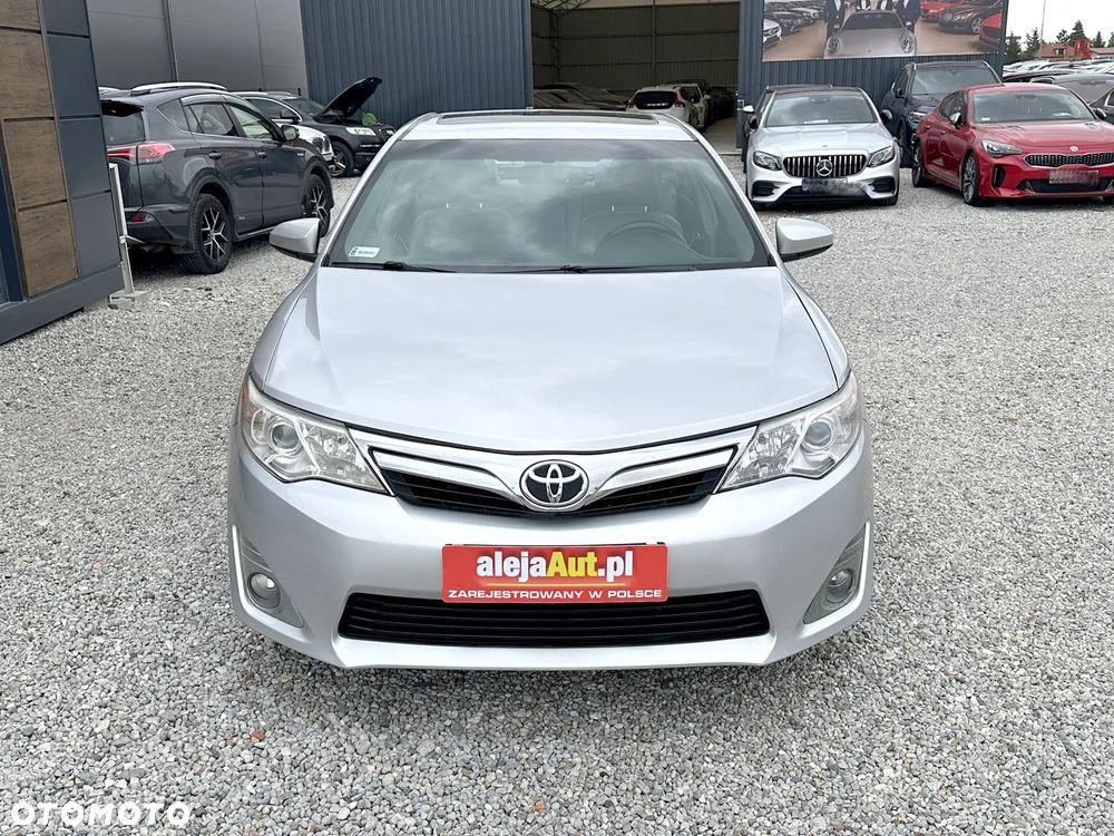 Toyota Camry 3.5 V6 XLE - 10