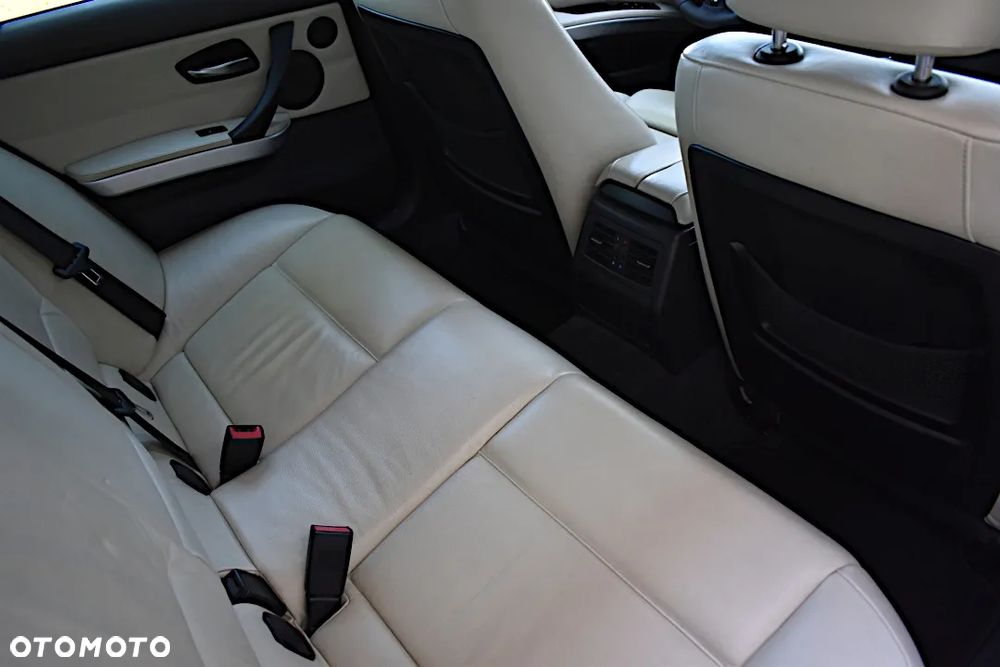 BMW Seria 3 - 33