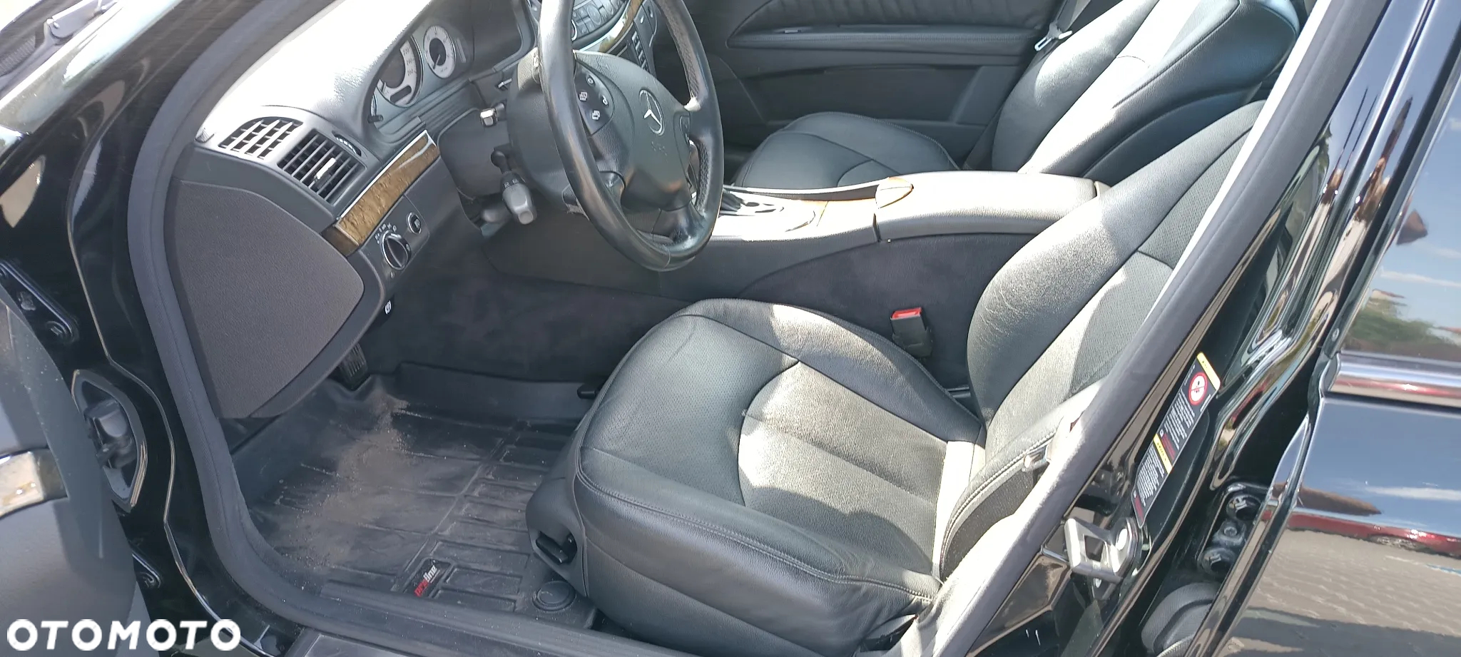 Mercedes-Benz Klasa E 320 CDI T Avantgarde - 13