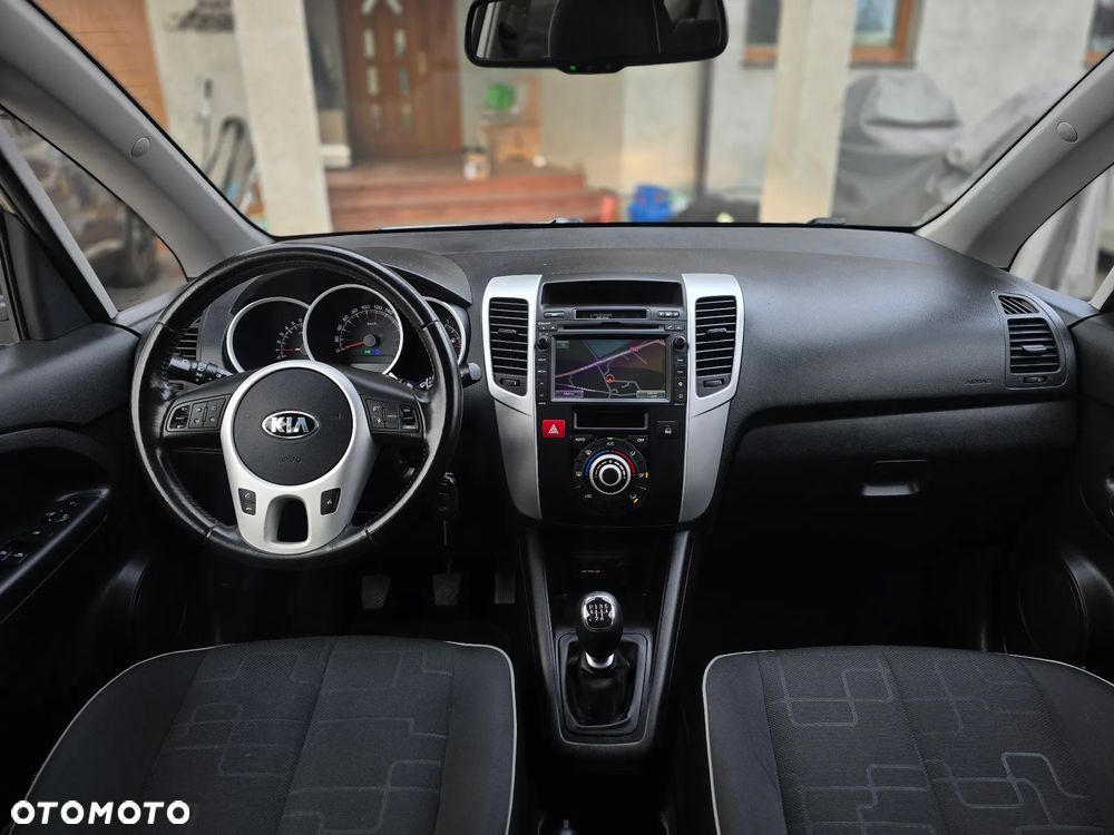 Kia Venga - 22