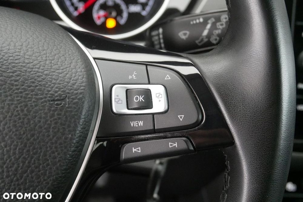 Volkswagen Touran - 20