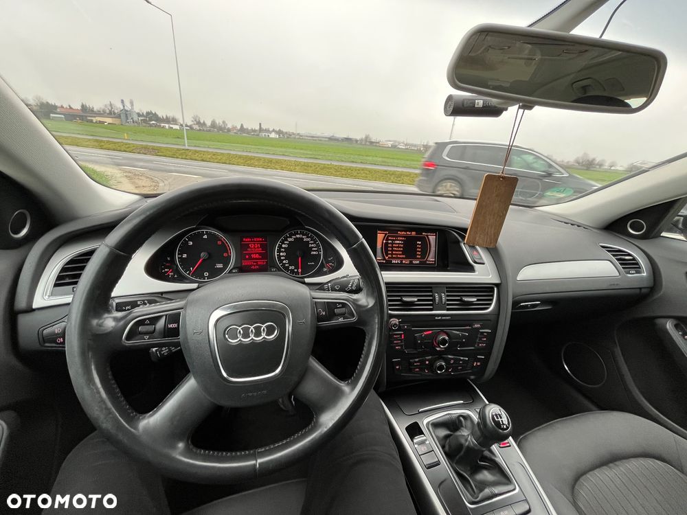 Audi A4 Avant 2.0 TDI DPF Ambiente - 26