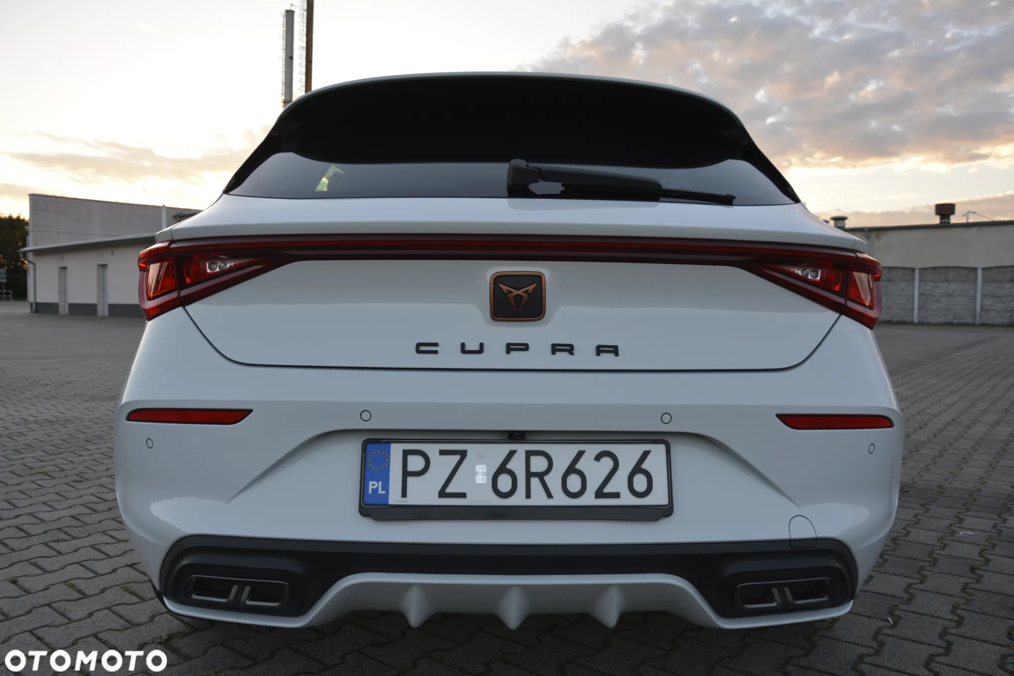 Cupra Leon 1.5 eTSI DSG - 5