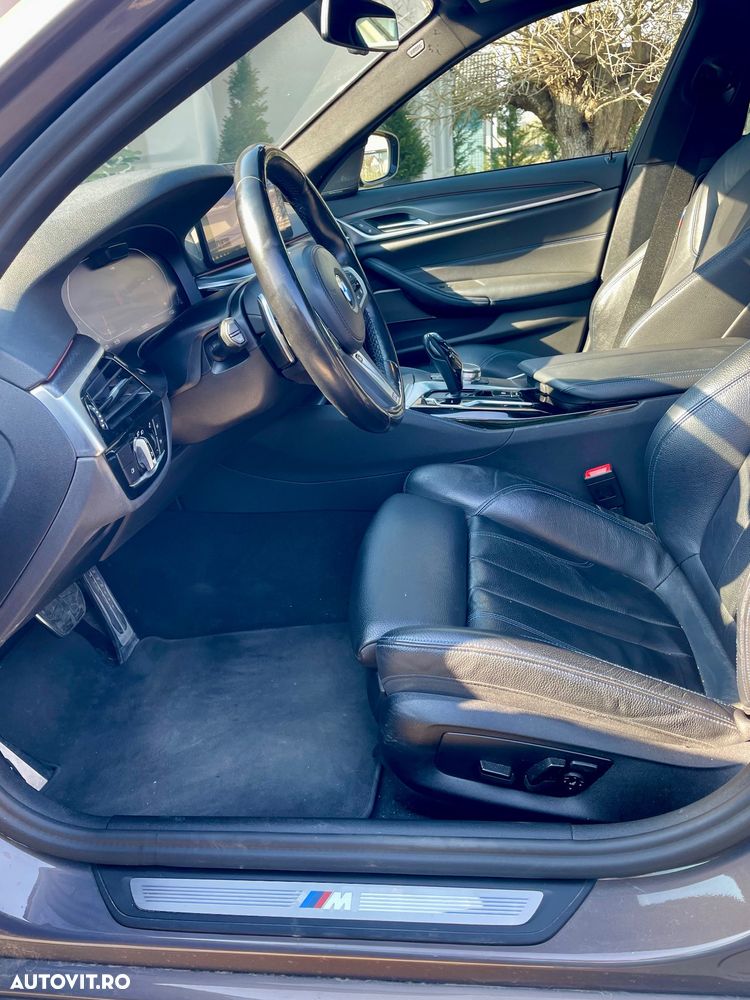 BMW Seria 5 530d xDrive AT MHEV - 11