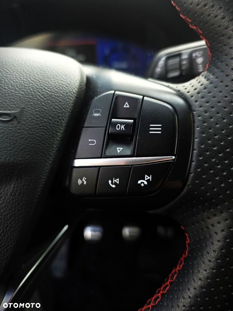 Ford Kuga - 18