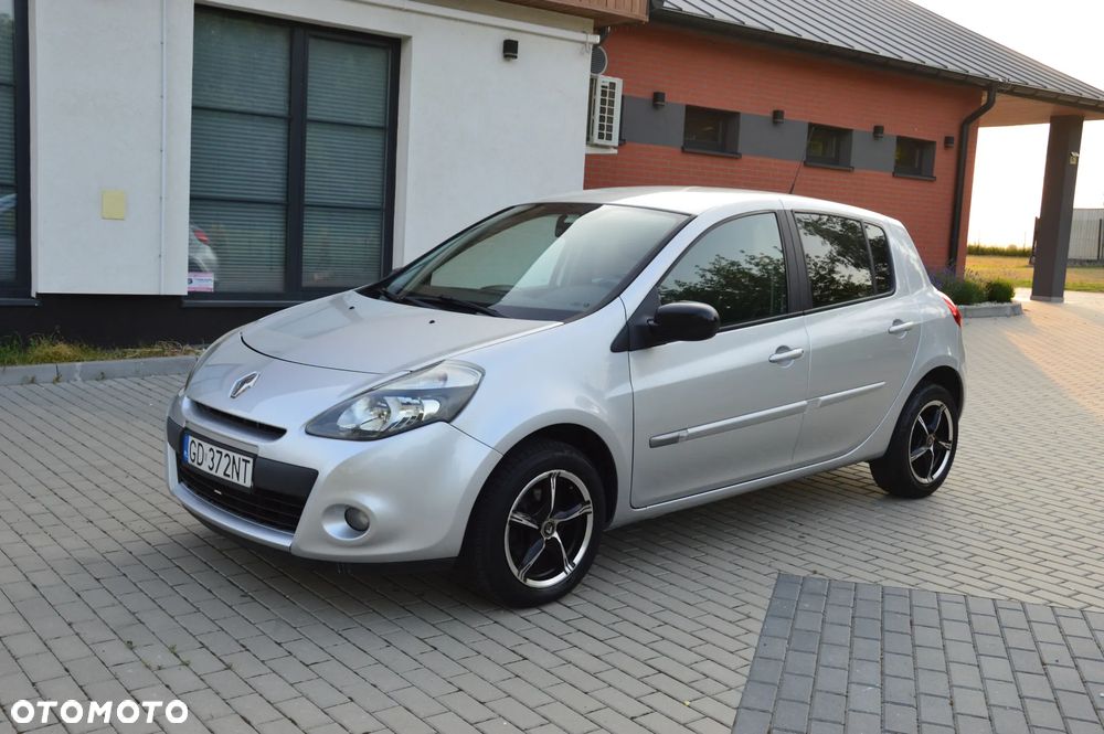 Renault Clio - 2