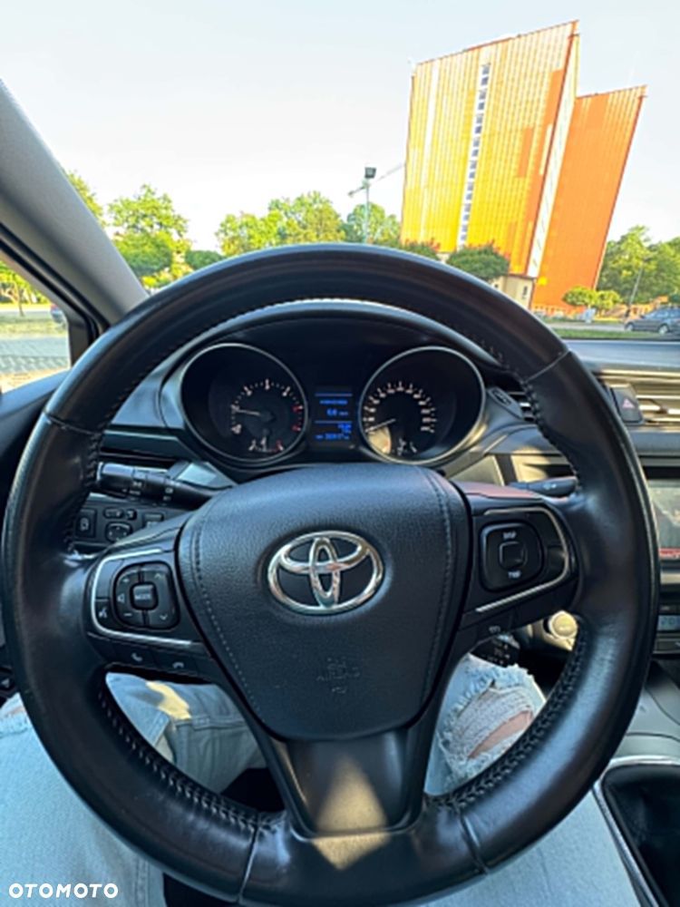 Toyota Avensis 1.6 D-4D Active - 17