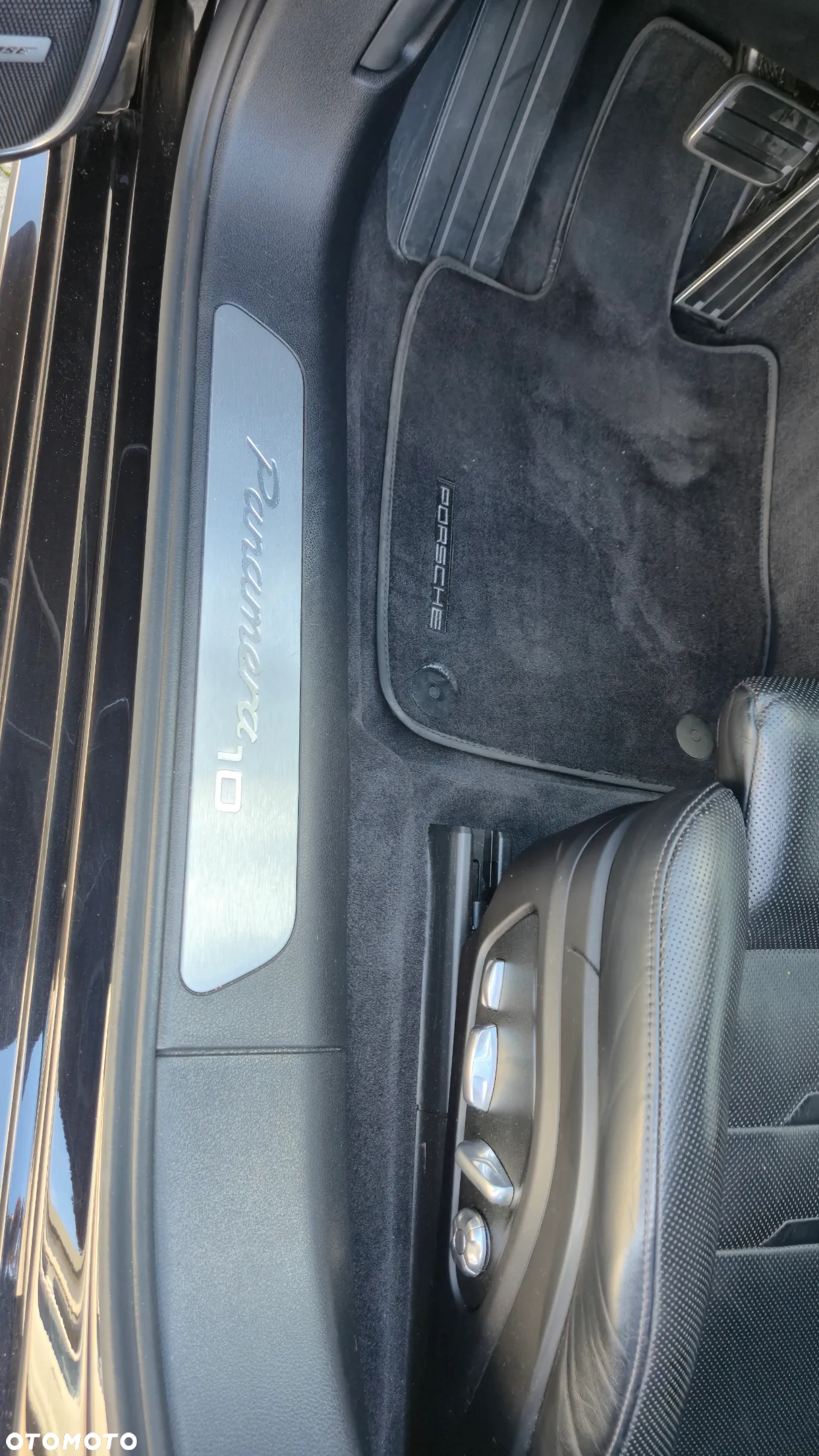 Porsche Panamera 4 E-Hybrid 10 Years Edition - 13