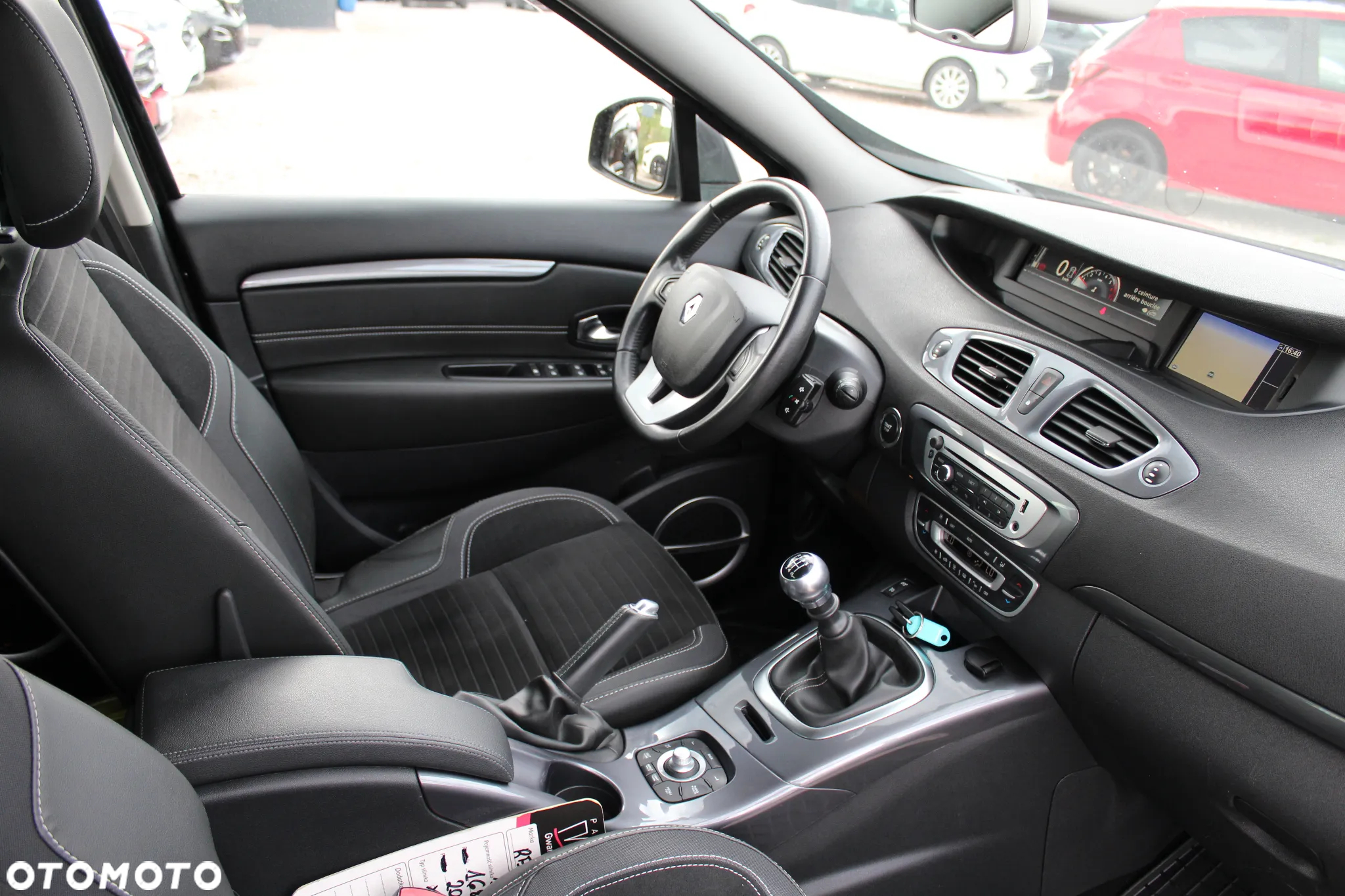 Renault Scenic ENERGY TCe 130 S&S Xmod Bose Edition - 22