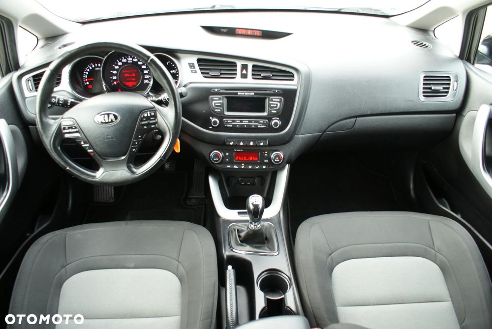 Kia Ceed - 7