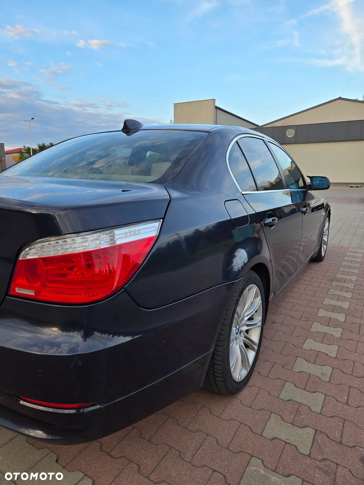 BMW Seria 5 525d - 30